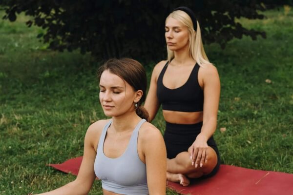 Article header Understanding the Differences Between Mindfulness and Transcendental Meditation.jpeg