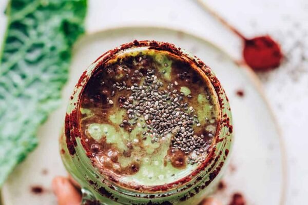 Chocolate Chia Kale Smoothie 2.jpg