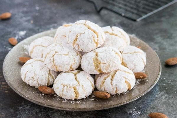 Amaretti Cookies 19.jpg