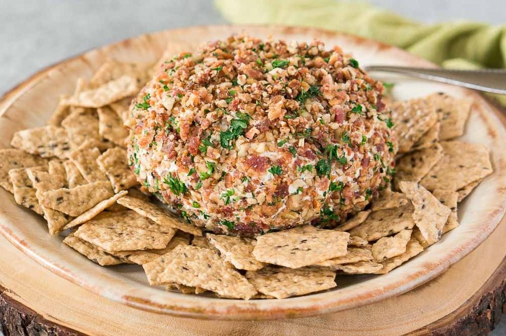 Bacon Ranch Cheese Ball 15 edited.jpg