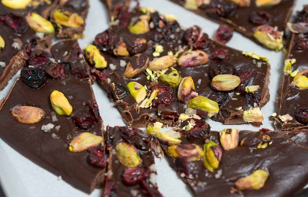 cranberry pistachio chocolate bark 3.jpg