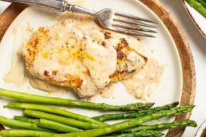 Lemon Chicken with Asparagus 28 Skinnytaste 090326 2.jpg