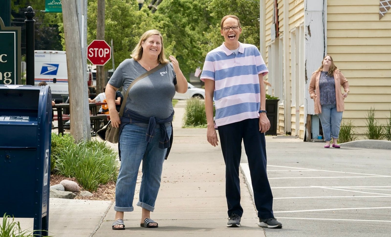 bridget everett jeff hiller 1 2048x1366 3.jpg